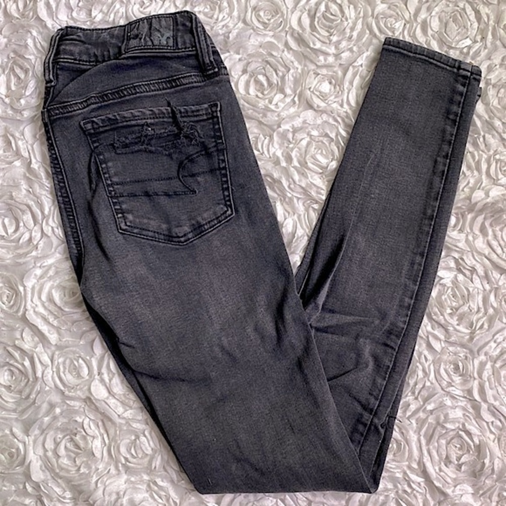American Eagle size 0 black distressed jeggings